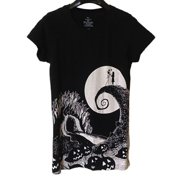 Nightmare Before Christmas Women’s Black|White Wrap Around Graphic Shirt Sz M - Picture 1 of 10